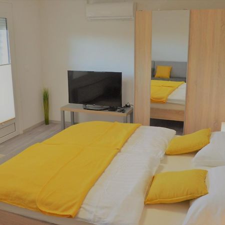 Apartma Vila Zigmund Cerknica Exterior photo